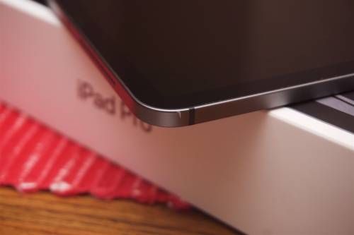 Apple iPad Pro 12,9` (256GB, Wi-Fi 4G LTE, Space Gray - 2018) and USB C HUB