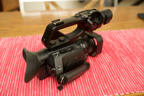 Sony HXR-NX80 4K NXCAM with HDR and Fast Hybrid AF