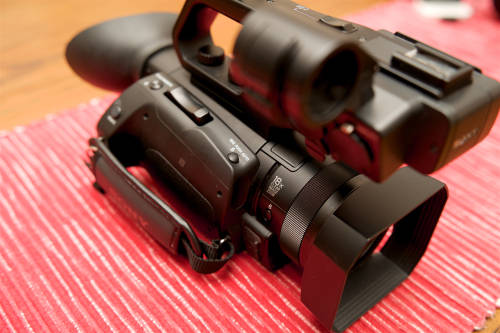 Sony HXR-NX80 4K NXCAM with HDR and Fast Hybrid AF