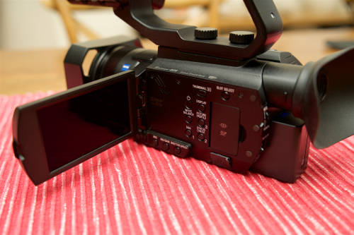 Sony HXR-NX80 4K NXCAM with HDR and Fast Hybrid AF