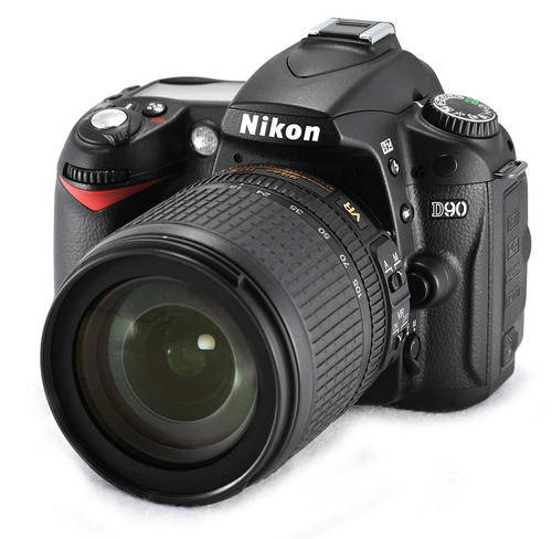 Nikon D90 18-105mm Kit