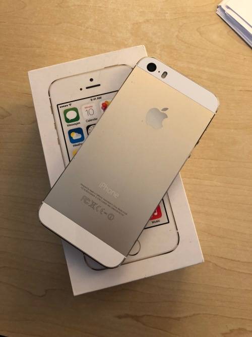 Apple iPhone 5S 32GB | Gold - Box, Charger, Headphones (unused)