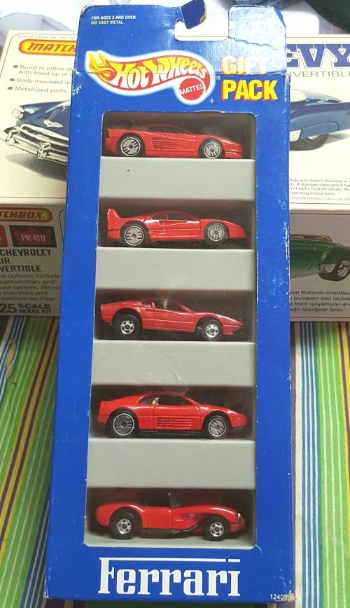 Hot wheels hotwheels Ferrari unopened 1993