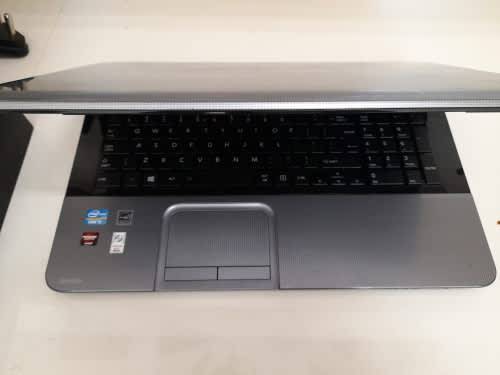 I5 TOSHIBA SATELITE L870 Please read description