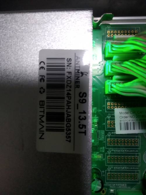 Bitmain Antminer S9 (13.5Th)