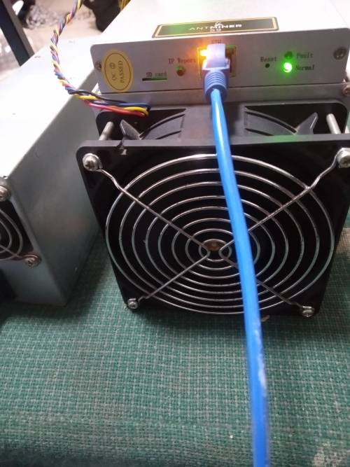 Bitmain Antminer S9 (13.5Th)