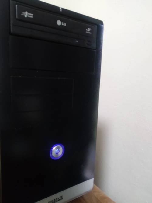 Gigabyte i3 Desktop PC 4gb ram