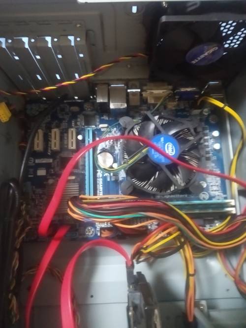 Gigabyte i3 Desktop PC 4gb ram