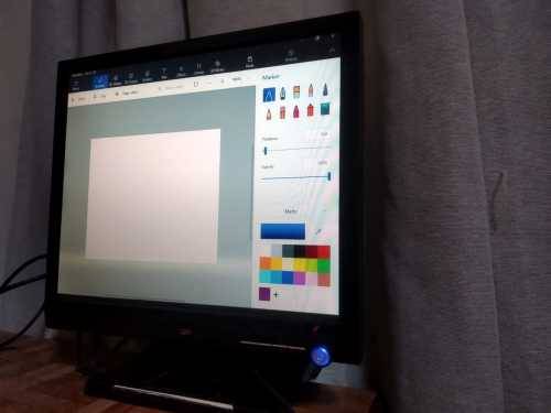 Prestigio VGA Flat Screen