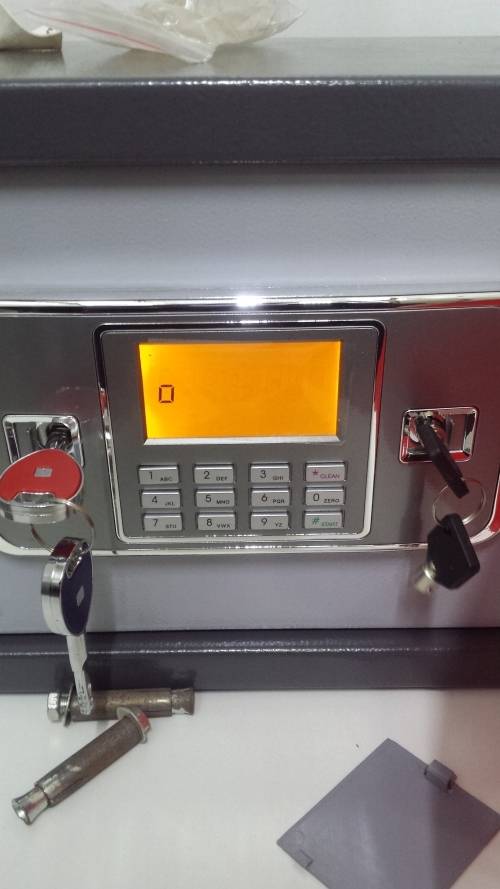 WALL SAFE