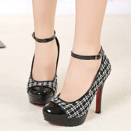 Ladies Pumps with "Tartan" Detail and Ankle Strap
