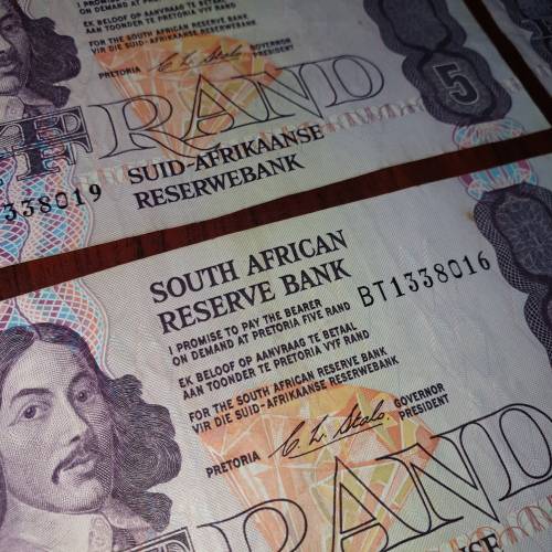 Uncirculated Old R5 SA Reserve Bank Notes - CL Stals and GPC de Kock - Bid per Note to Take All