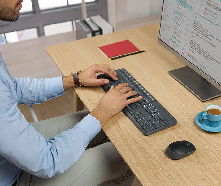 Logitech MK235 Wireless Keyboard & Mouse Set