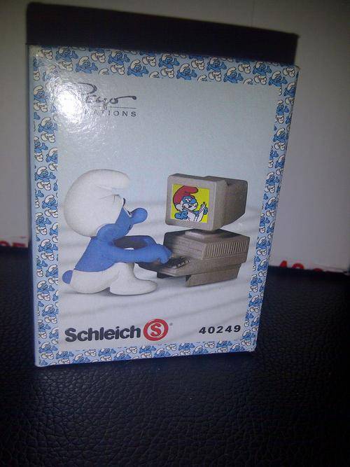 Computer Smurf #40249. MINT, stilled sealed in original box. Schleich Peyo