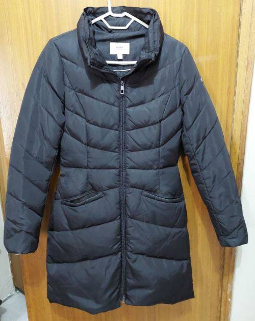 Beautiful longer length black ladies PUFFER JACKET - Size 34