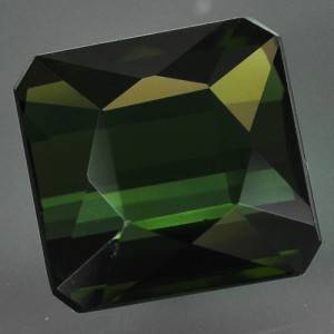 1.70 CTS NATURAL DEEP GREEN TOURMALINE MOZAMBIQUE OCTAGON 7X6.8MM -VVS-
