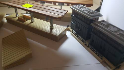 JOB LOT OF PLATFORMS (SEE PHOTOS)