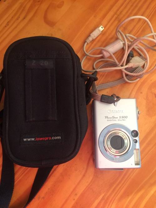 Canon S500 PowerShot & LowerPro Bag