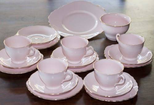 Pretty Pink vintage part tea set