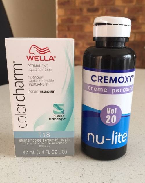 COMBO Wella T18 Lightest Ash Blonde Toner & Nu Lite Developer
