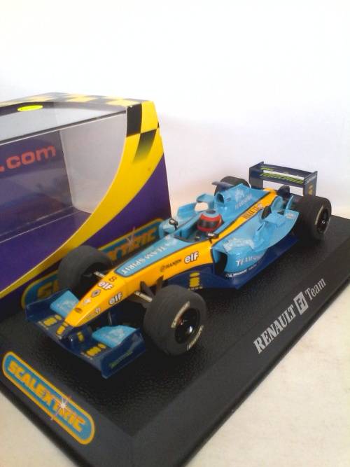 Scalextric C2582 Renault R24 F1 No.8 Mint Boxed