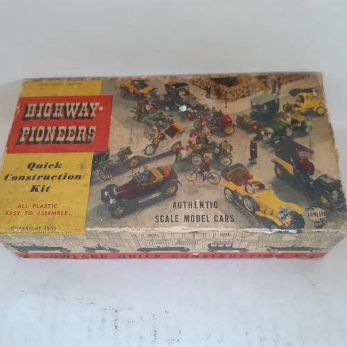 Highway Pioneers Jaguar XK120 Plastic Kit Boxed
