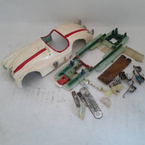 Highway Pioneers Jaguar XK120 Plastic Kit Boxed