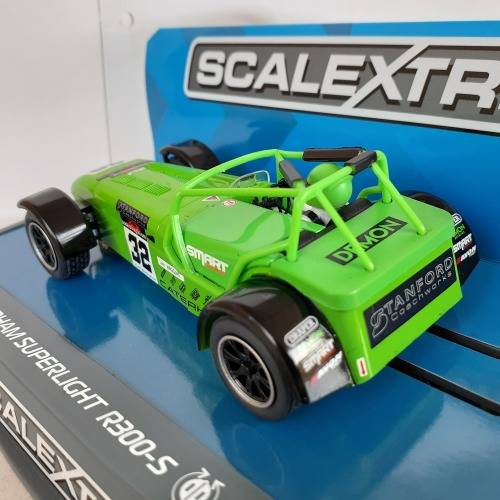 Scalextric C3871 Caterham Superlight R300-S Mint Boxed