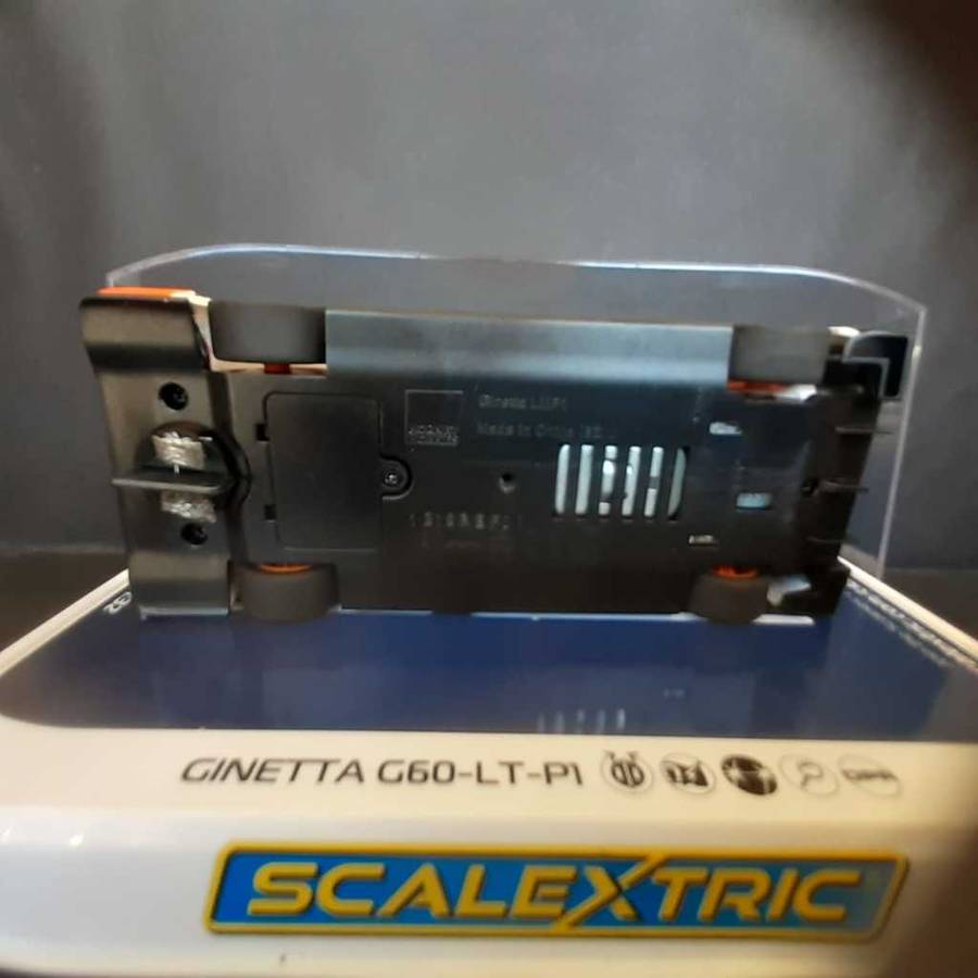 Scalextric C4061 Ginetta G60 LT P1