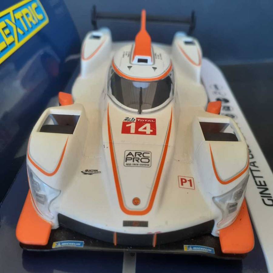 Scalextric C4061 Ginetta G60 LT P1