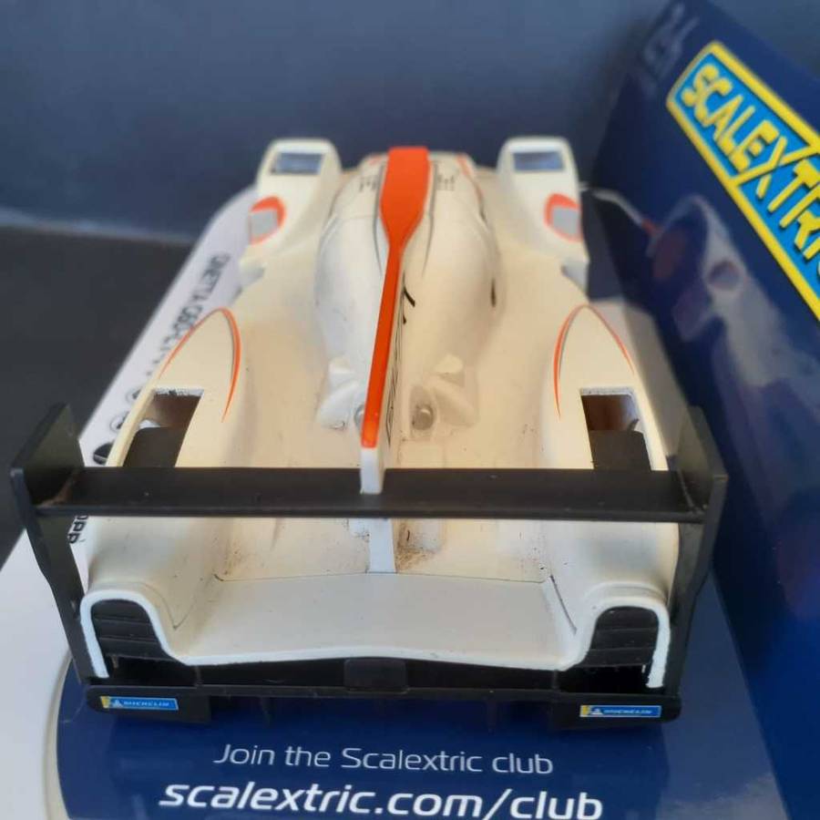 Scalextric C4061 Ginetta G60 LT P1