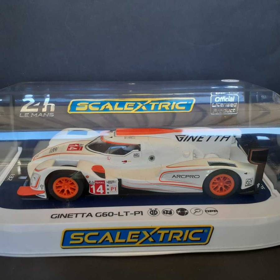 Scalextric C4061 Ginetta G60 LT P1