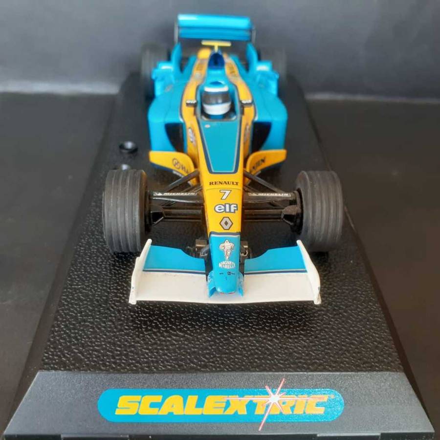 Scalextric C2397 Renault R23 F1 Boxed