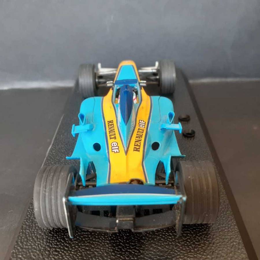 Scalextric C2397 Renault R23 F1 Boxed