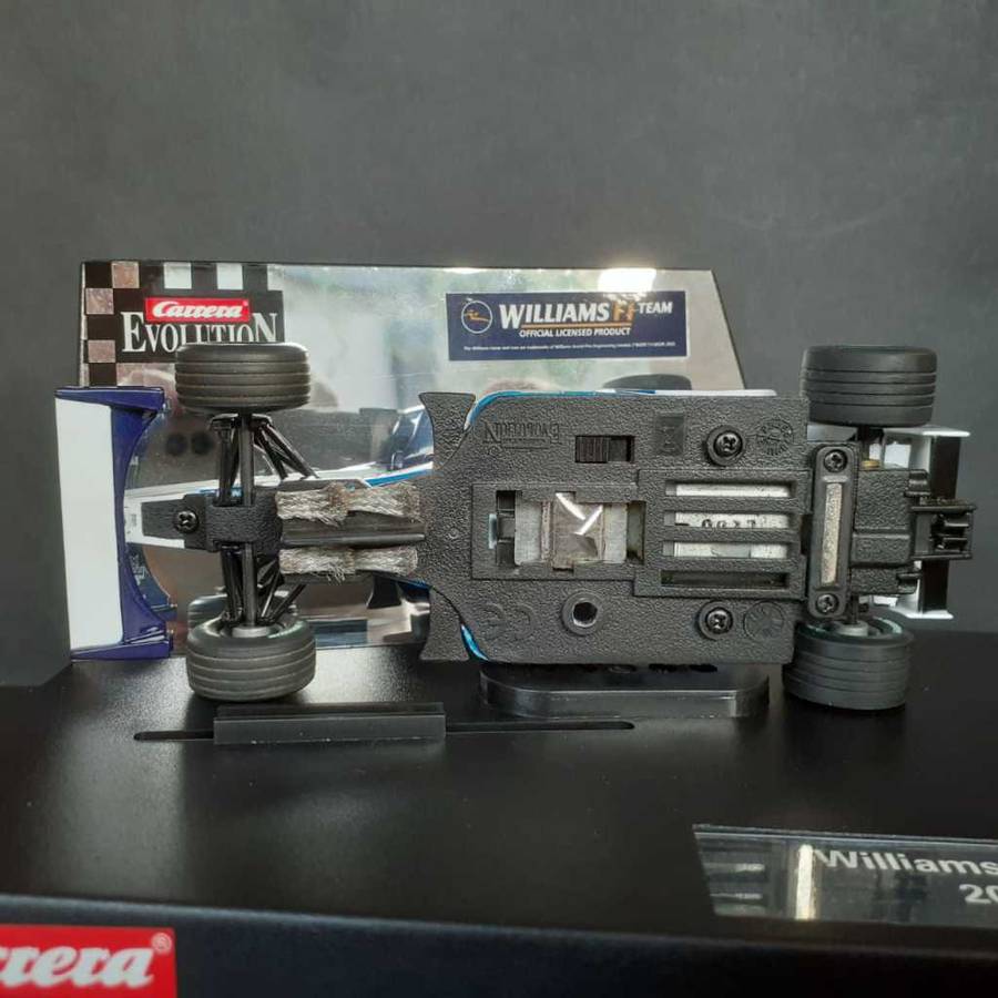 Carrera Evolution 25704 Williams F1 BMW FW24 2003 Livery Boxed