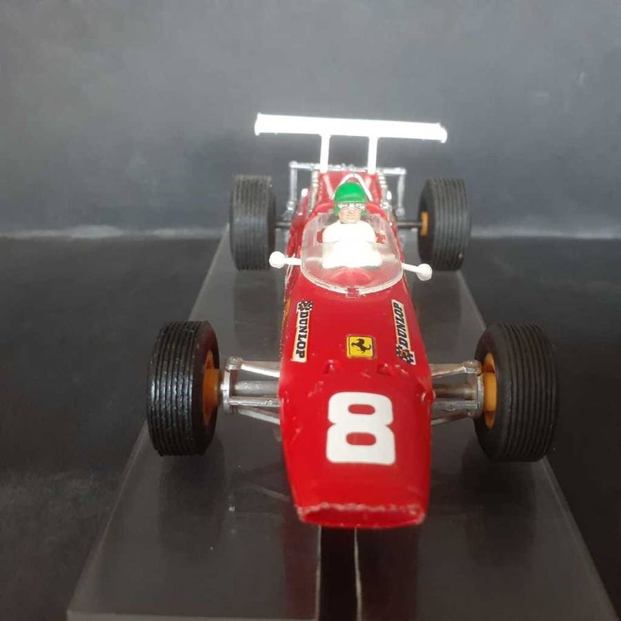Scalextric C9 Ferrari V8 F1