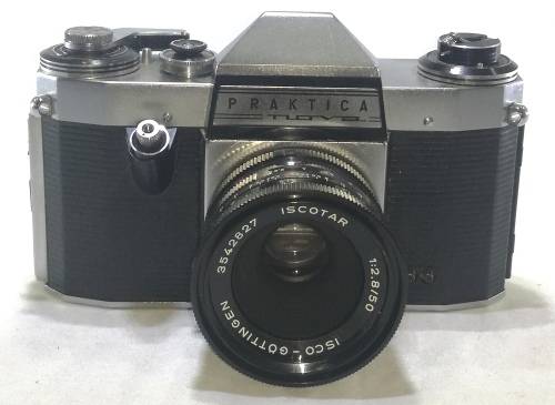 Praktica Tuova 35mm Film Camera with Leather Protective Case. Working Condition