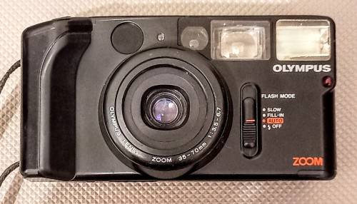 Olympus AZ-1 Zoom. 35-70mm. 35mm Film Camera in Working Condition