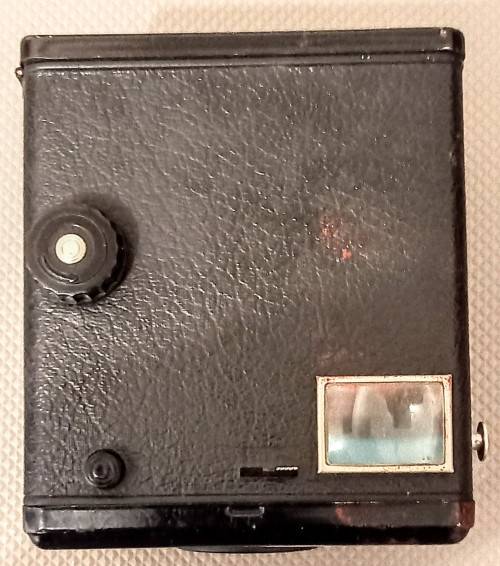 Kodak Brownie Six 20 Model C Box Camera