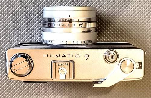 Minolta Hi-Matic 9. Easy Flash Rangefinder 35mm Film Camera in Working Condition