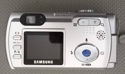 Samsung Digimax 360. 3.2 Megapixel Digital Camera in Working Condition