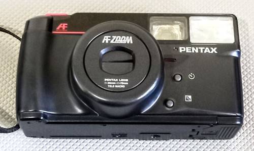 Pentax Zoom 70S AF 35mm Film Camera in Working Condition