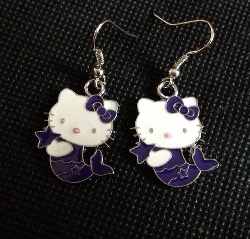 HELLO KITTY EARRINGS - PURPLE