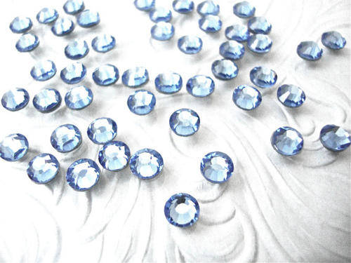 HOT-FIX ss10 3mm IRON ON CRYSTAL RHINESTONES - LIGHT SAPPHIRE
