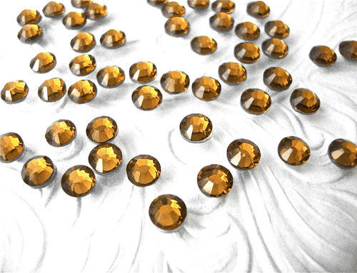 1 X GROSS (144 PCS) SS20 (5MM) IRON ON HOT FIX (HOTFIX)  FLATBACK RHINESTONE  - TOPAZ - GOLDEN