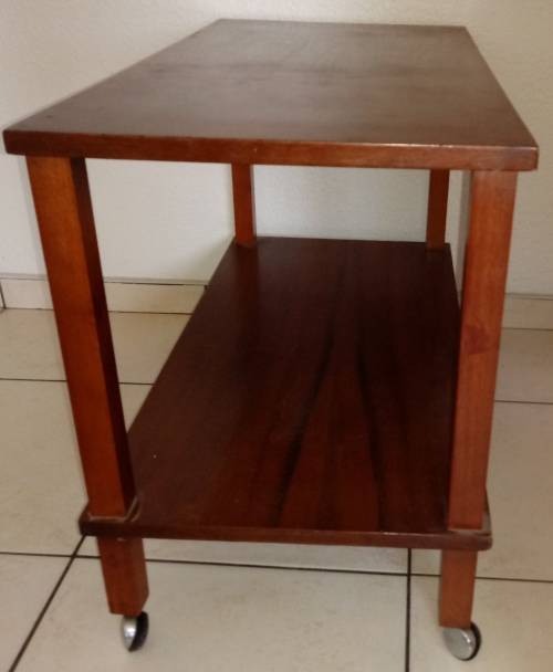 TV Trolley - l=80cm x w=40cm x h=55cm