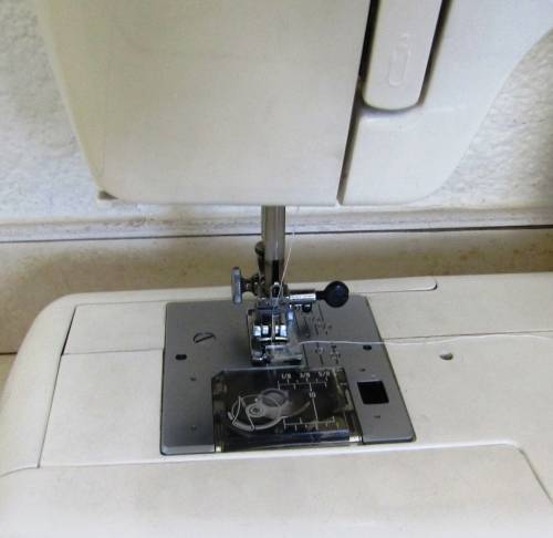 Bernina Nina 4023 Sewing Machine