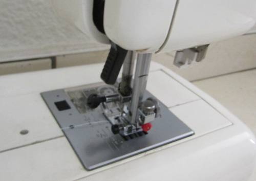 Bernina Nina 4023 Sewing Machine