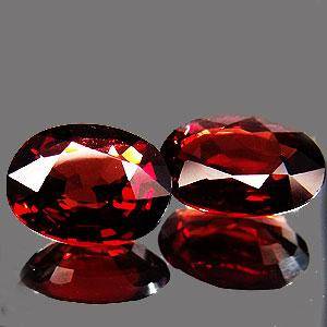 2.71ct PERFECT OVAL RED GARNET UNHEATED VS