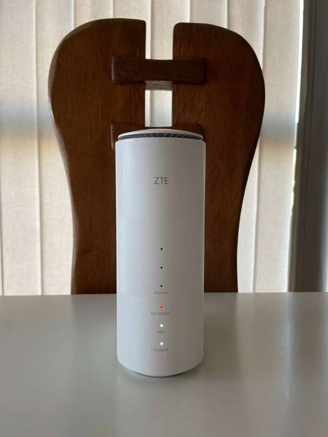 Unlocked ZTE 5G MC888 Wifi router wifi 6 3.8gbps (All networks)